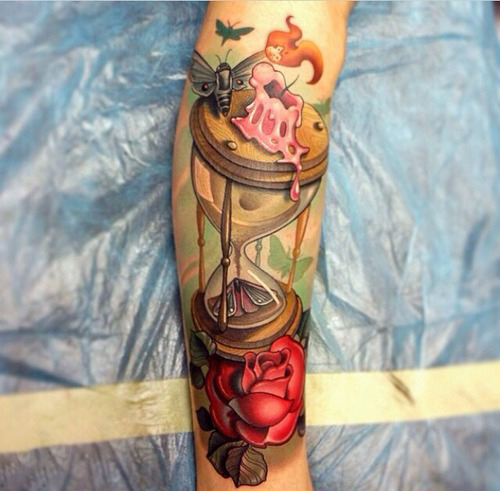 timeglas tattoo i farver